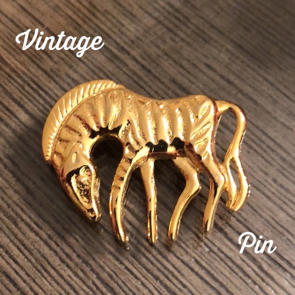 Vintage Goldtone Zebra Pin Animal Safari - Picture 1 of 12